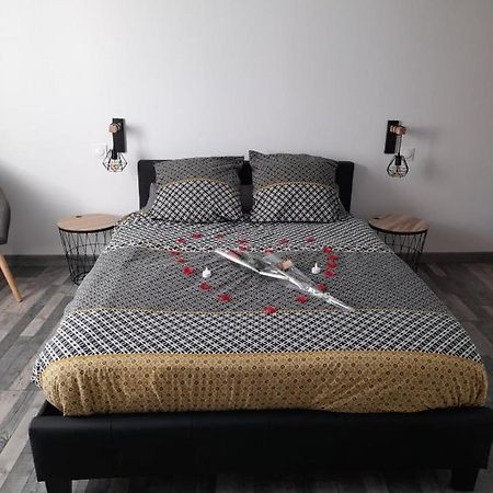 Nuit Romantique Saint-Christophe-en-Brionnais Exterior photo